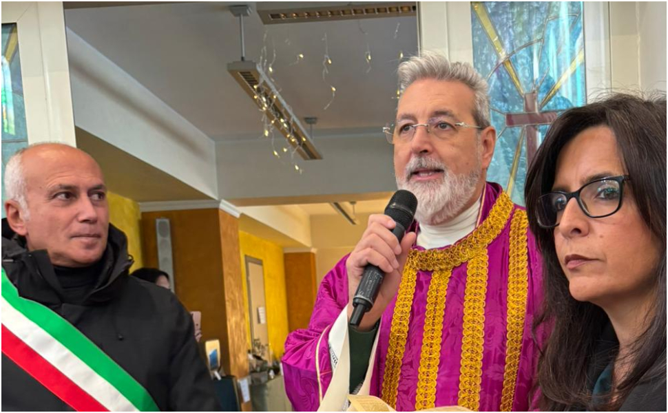 Presepi per amore - Sant Aniello Cosenza 01 don salvatore e franz caruso