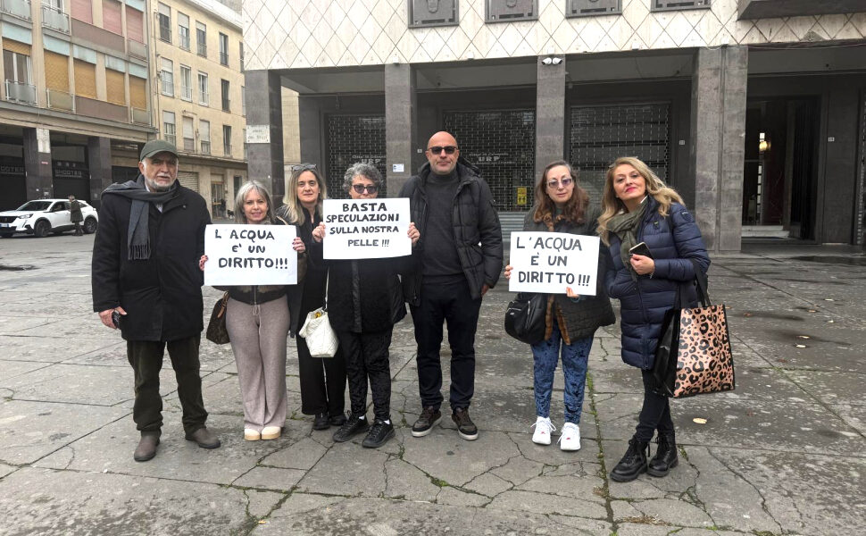 Crisi idrica a Cosenza proteste comitato De Cicco