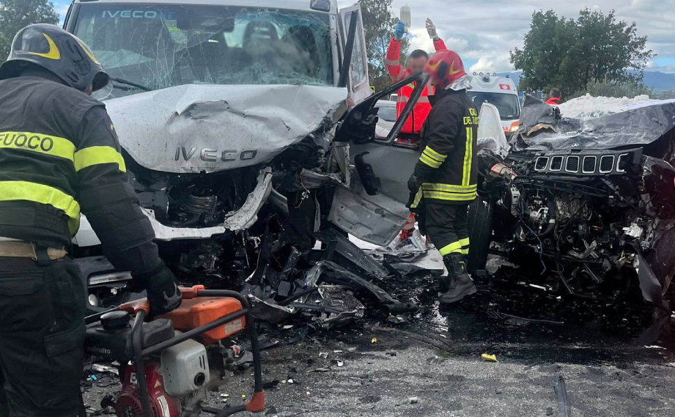 incidente san marco argentano statale 283 03