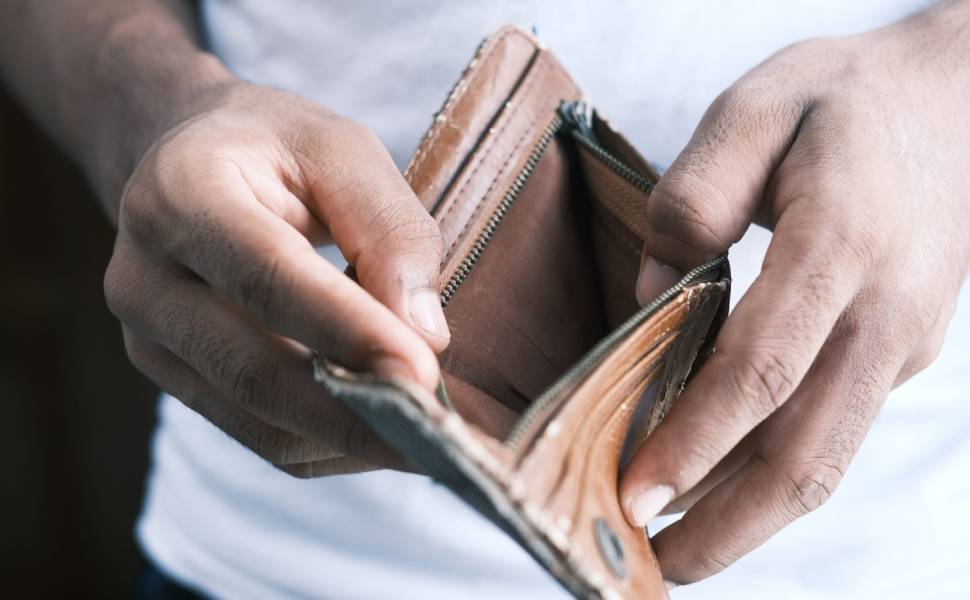 L'Italia è sempre più povera, l'allarme della Caritas: «Mai assistite così tante famiglie» 52 Calabria rischio povertà
