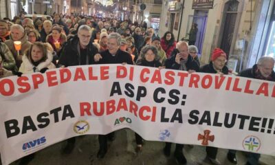 Fiaccolata ospedale di Castrovillari