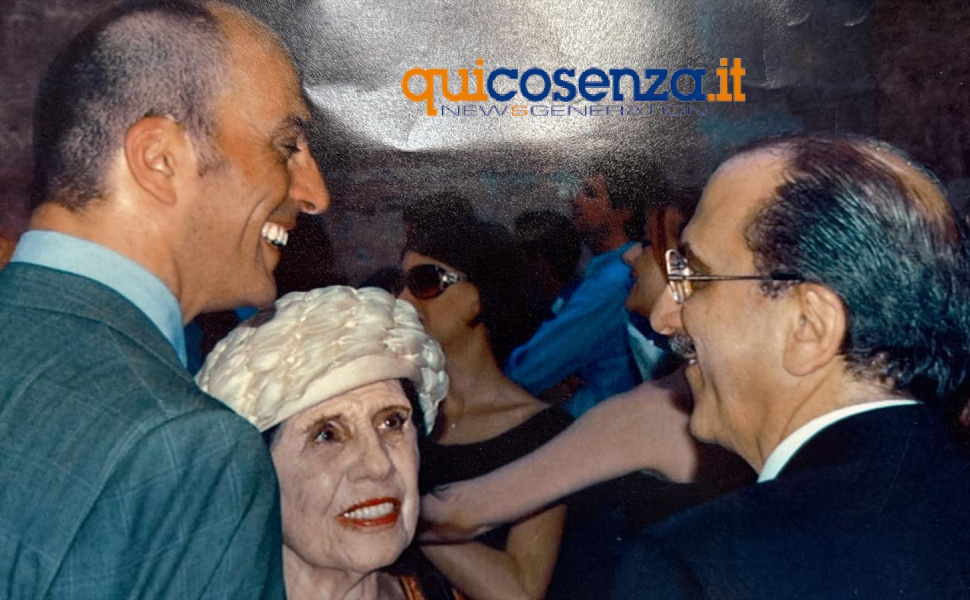 A Cosenza il Museo all’Aperto Bilotti compie 20 anni, ma mancano statue e targhette 54 Il presidente UNESCO Gianni Puglisi inaugura il MAB