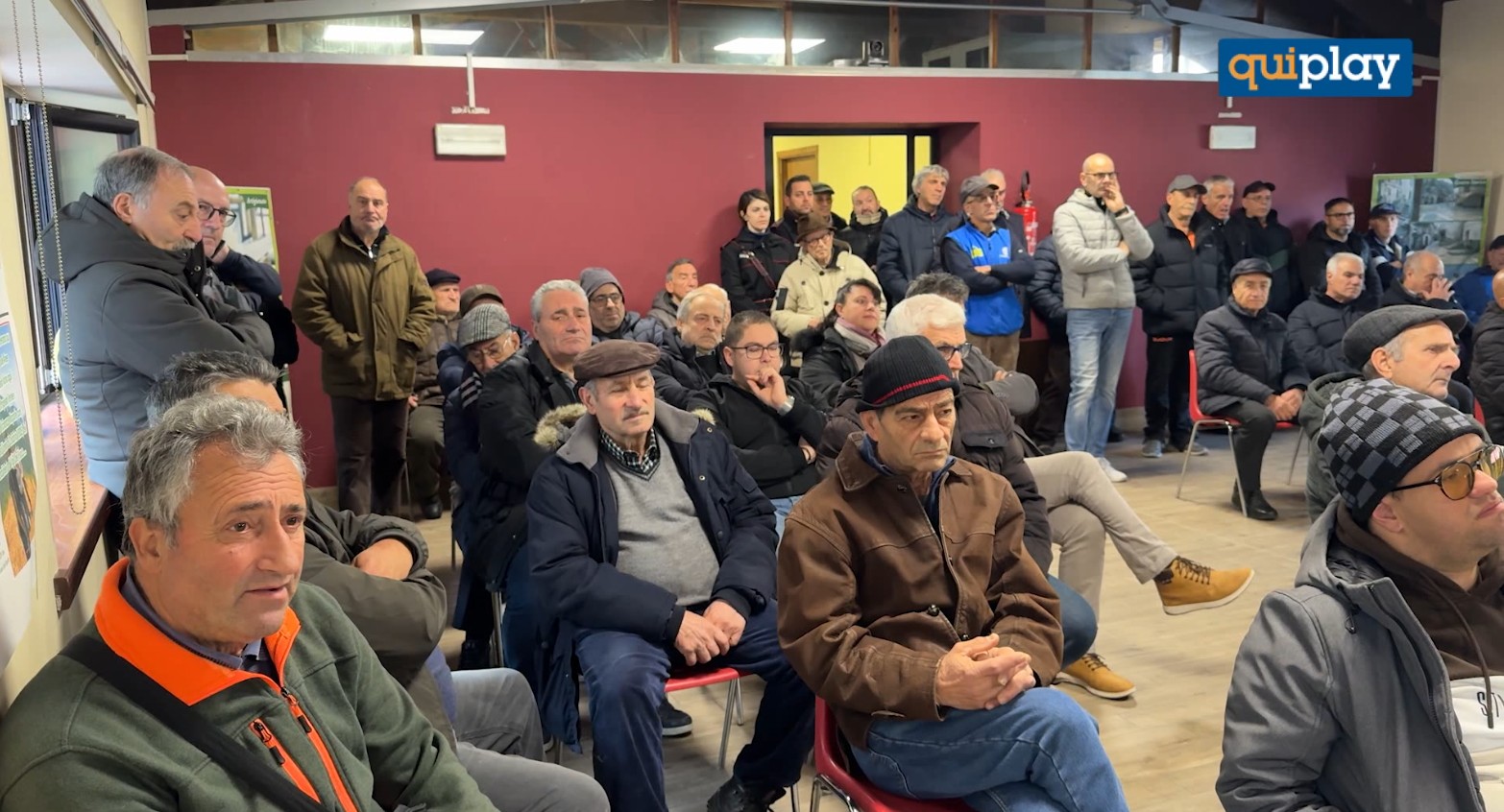 Longobucco: occupata la sala consiliare per sanità e viabilità