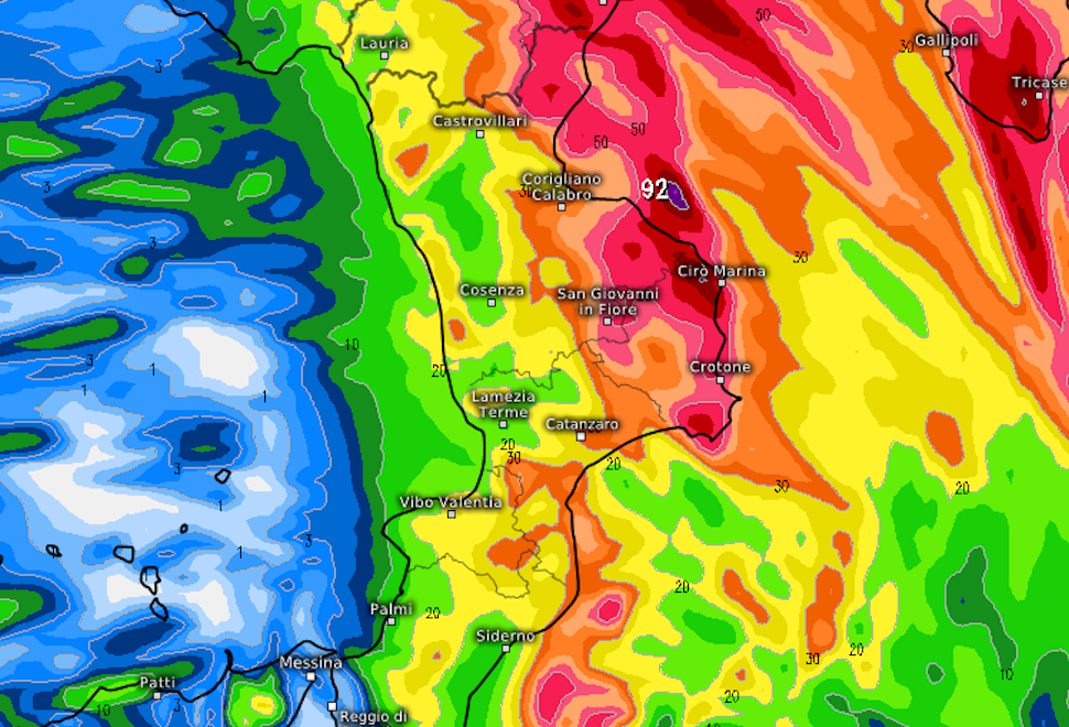 Ciclone Mediterraneo, rischio nubifragi Ionio cosentino. Allerta arancione