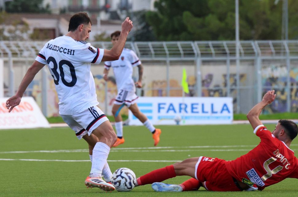 Cosenza Calcio, altra tegola: Mazzocchi dovrà essere operato. Rosa all'osso e calciomercato obbligatorio 51 Mazzocchi Cosenza Calcio
