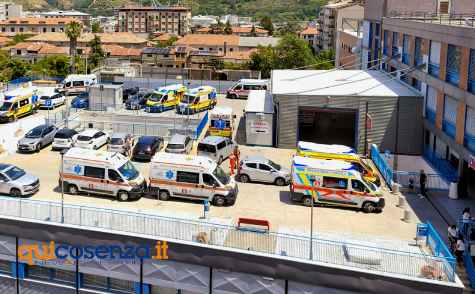 Cosa è successo a Cosenza nel 2025? Il calendario dei fatti che hanno segnato l’anno 61 Fatti 2025 - OTTOBRE-ambulanze-pronto-Soccorso-Ambulanze