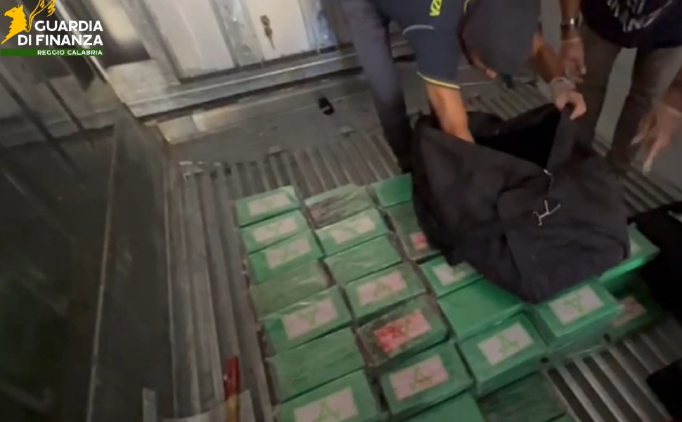 Proventi narcotraffico Eureka sequestro GdF 03