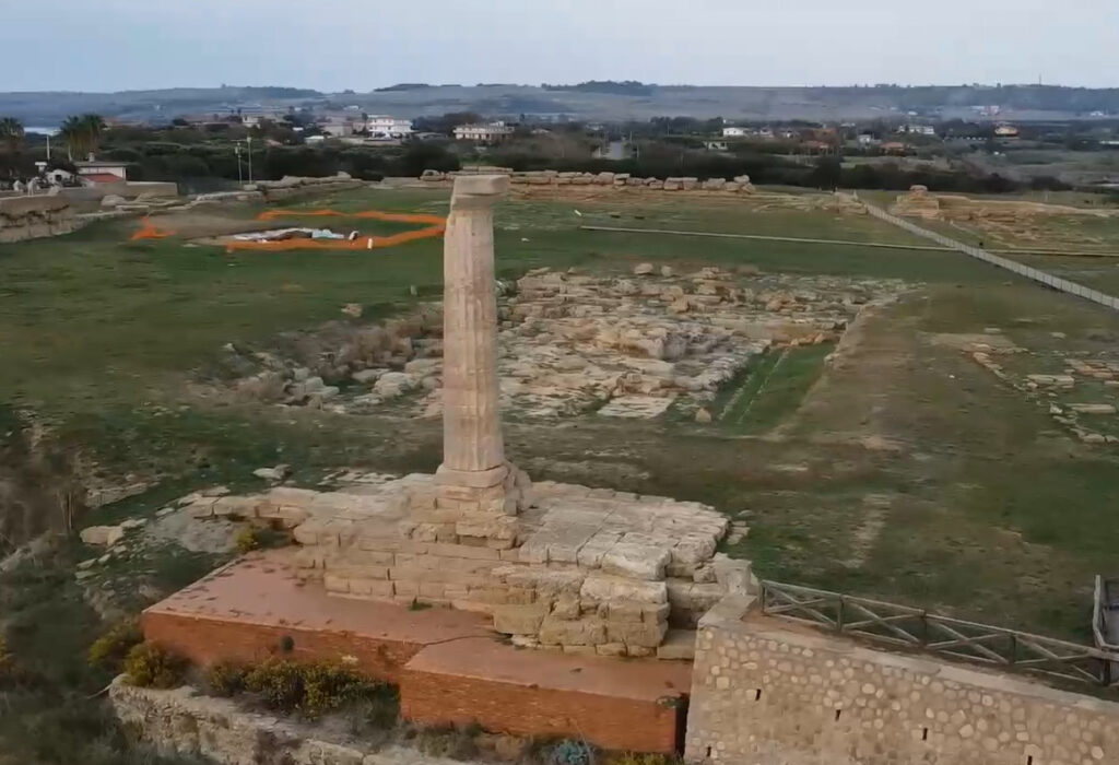 Traffico di reperti tra Calabria e Sicilia: colpo all’impero dei tombaroli legati alla ’Ndrangheta 53 Scavi archeologici illegali - carabinieri TPC 05