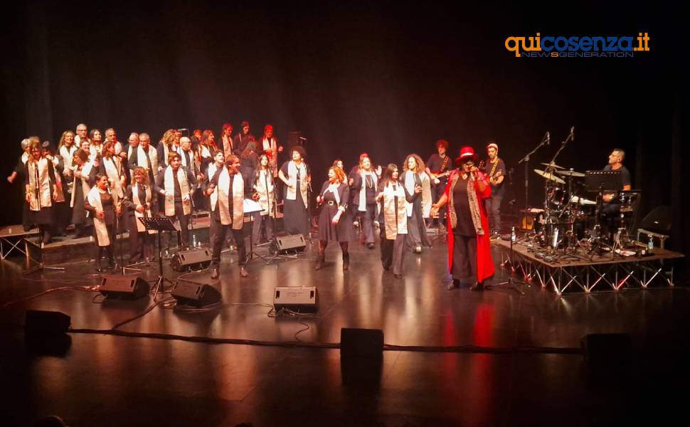 TAU - Eric B Turner - Elisa Brown - Come Shine Gospel Choir 03