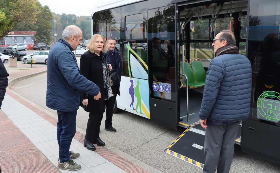 Unical, la mobilità si fa green: debutta il nuovo bus-navetta 100% elettrico 52 Unical bus-navetta elettrico