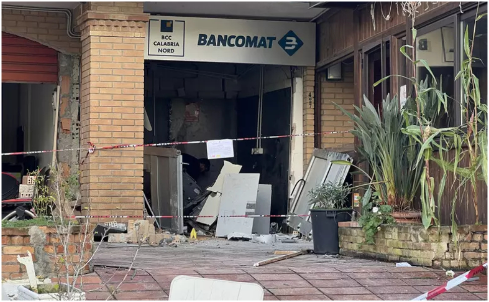 bancomat_santa-maria-del-cedro_banca