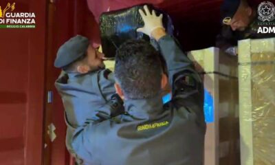 cocaina porto guardia di finanza 01