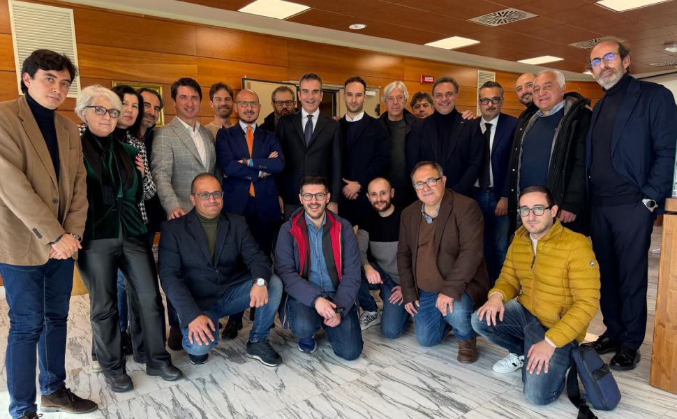 occhiuto incontro stampa natale 2025