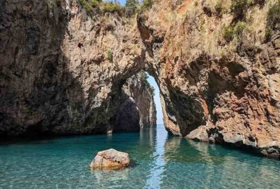 Arcomagno a rischio crolli e frane, Italia Nostra sollecita sulla sicurezza: «Finanziamenti insufficienti» 51 Arcomagno Italia Nostra
