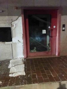Nuovo assalto all'Atm in Calabria: è il quinto colpo. Bottino da 200mila euro 55 Assanto Atm