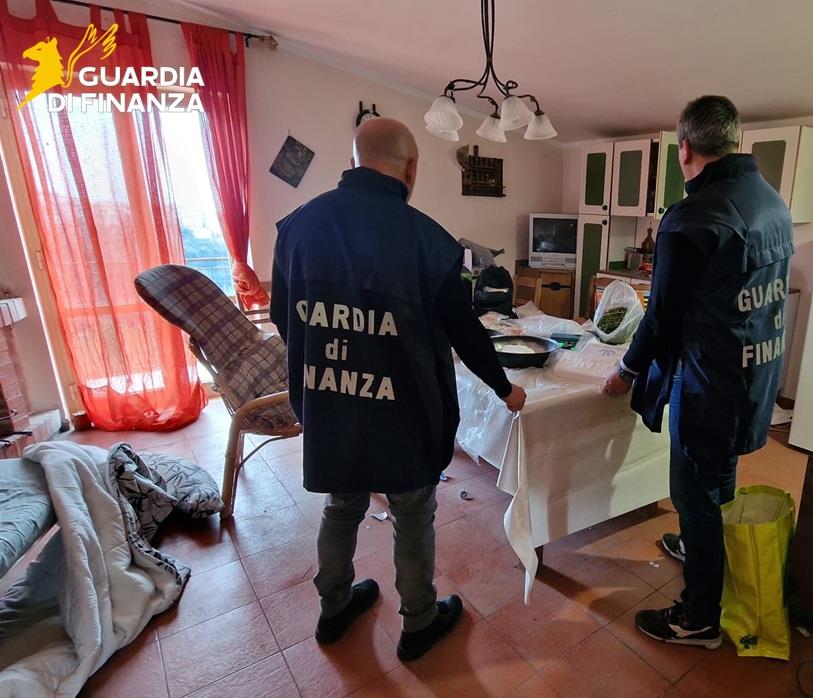Cetraro, maxi operazione antidroga “Tabula Rasa”: 5 arresti e oltre 6 chili di stupefacenti sequestrati 52 Tabula Rasa operazione antidroga a Cetraro