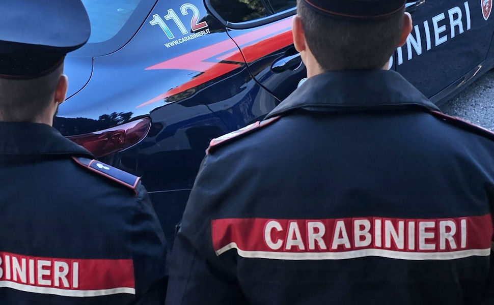 Carabinieri rapina bar