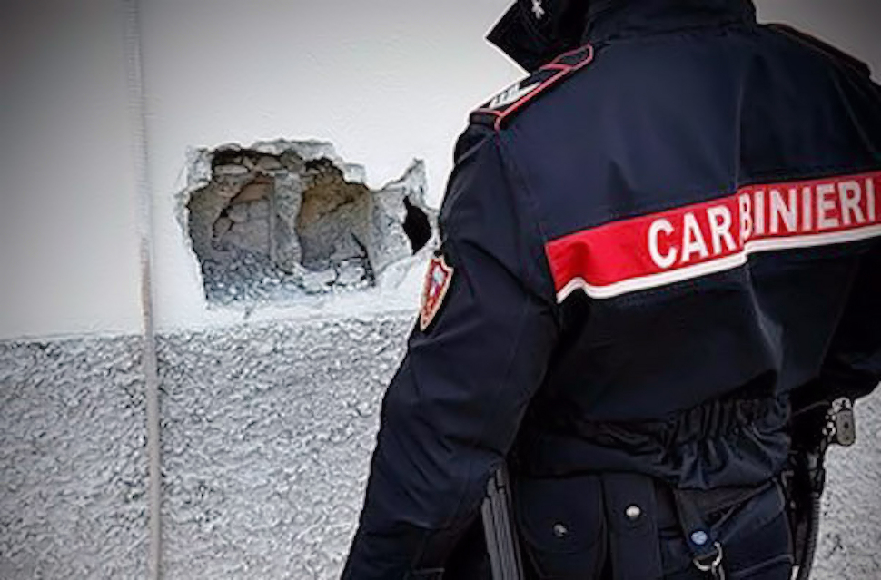 muto colpo furto carabinieri