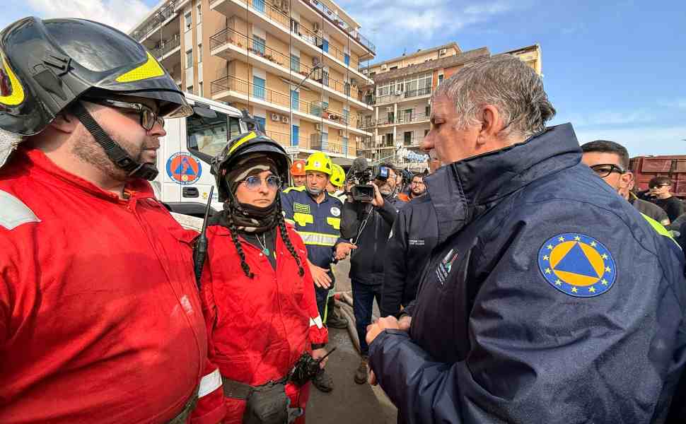 Ciclone Harry, Ciciliano in Calabria: «Muro d'acqua come un palazzo di 4 piani» 53 Ciclone Harry