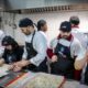 Integrazione, solidarietà e alta cucina, a Cosenza la pasta unisce: migranti e chef insieme ai fornelli 77 Cosenza