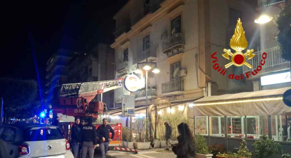 Esplode una bombola di gas in un appartamento, un giovane ferito e 9 famiglie evacuate 52 bombola