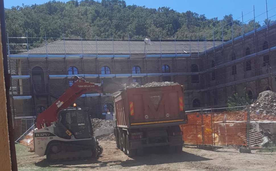 Lavori liceo classico san demetrio 01