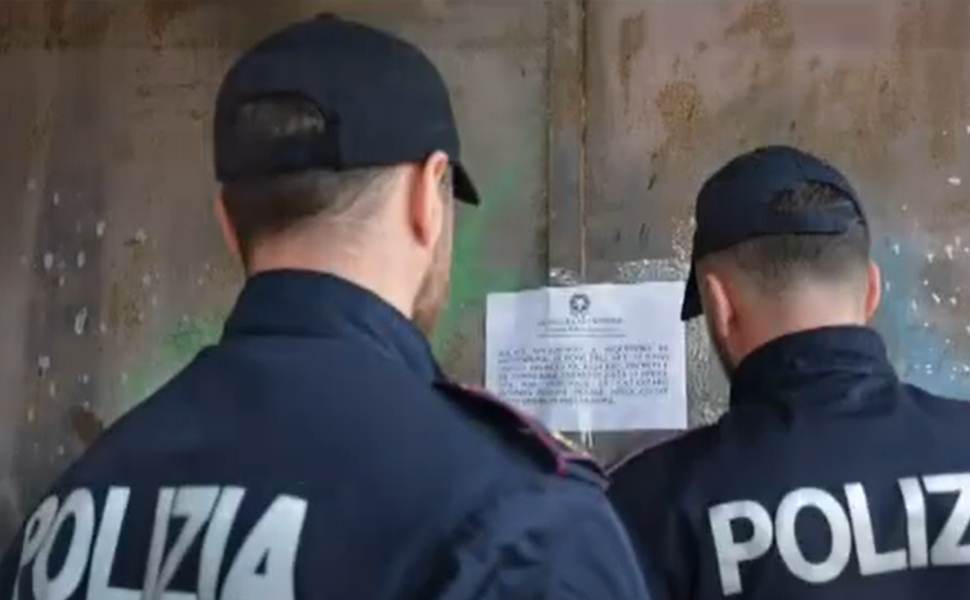 Sequestrato un immobile di 280 metri quadri, ritenuto provento di attività illegali 52 Polizia di Stato Crotone immobile 02