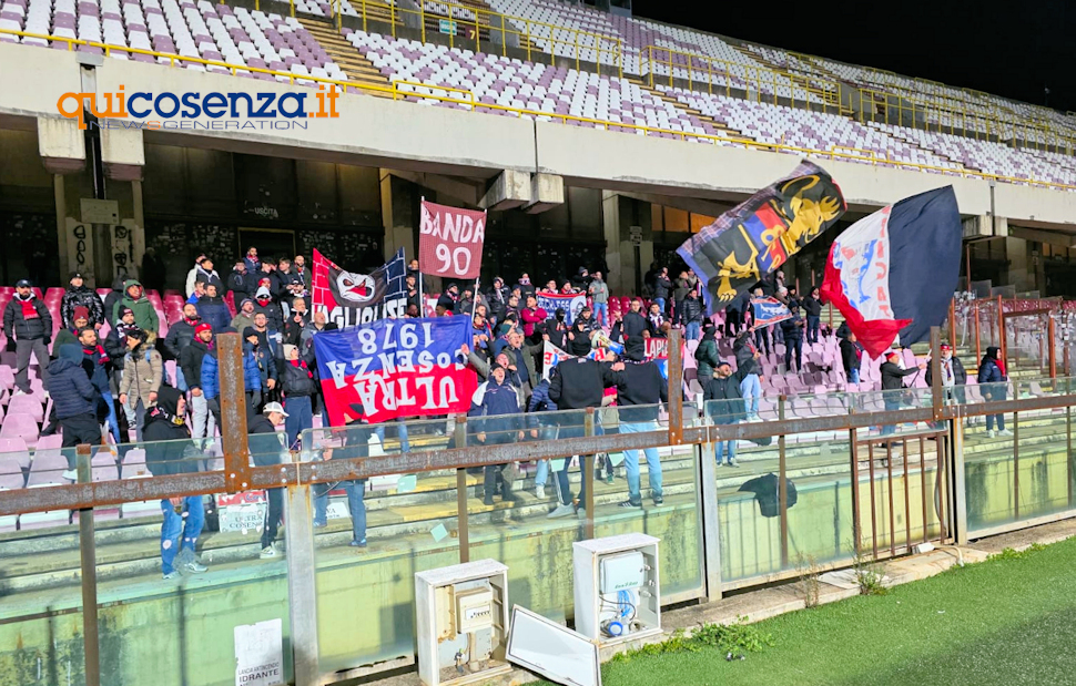 Salernitana-Cosenza tifosi rossoblu