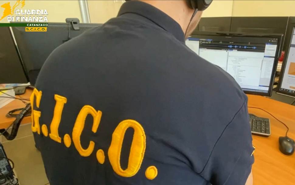 Sequestro guardia finanaza gico scico
