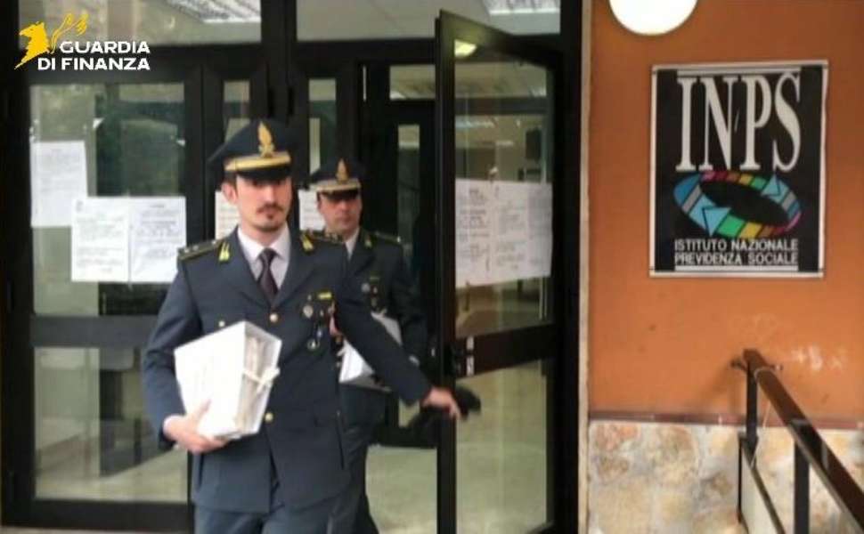 Frode sui sussidi tra Reddito di Cittadinanza e Inclusione: scoperte 97 posizioni irregolari 51 Sussidi - Guardia di finanza INPS