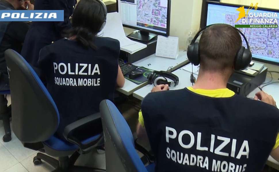 «Se denunci ti affogo», così terrorizzavano due famiglie: 6 arresti per usura ed estorsione 51 Usura estorsione Guardia finanza e polizia 02