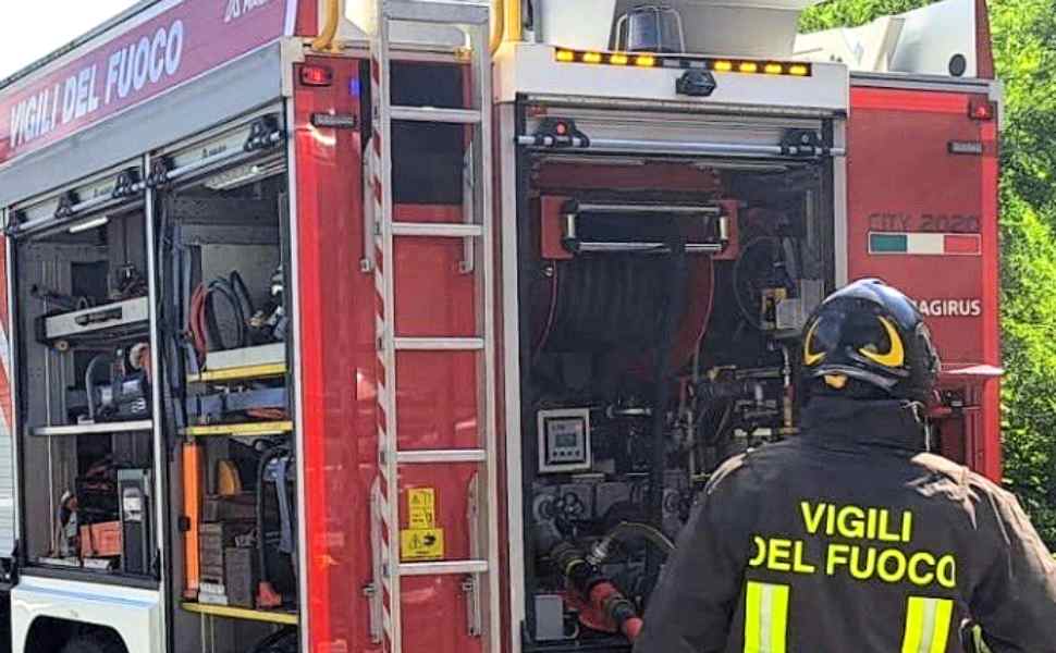 vigili del fuoco Montebello Jonico incendio
