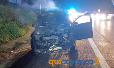 a2-auto-fiamme-cosenza