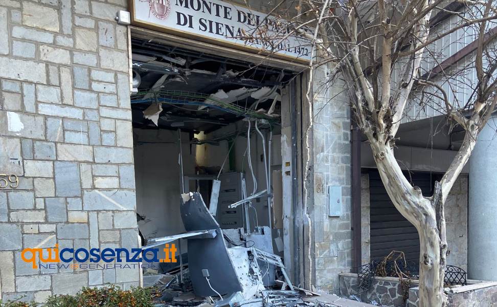 Ancora un assalto ai bancomat nel Cosentino, colpo a Camigliatello Silano