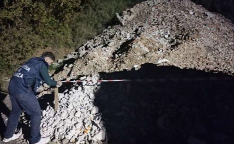 guardia finanza sequestro rifiuti edili 02