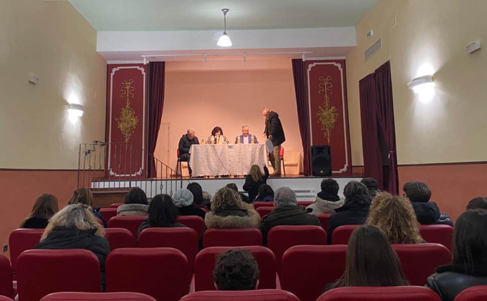 liceo san demetrio incontro studenti dirigenza comune 01