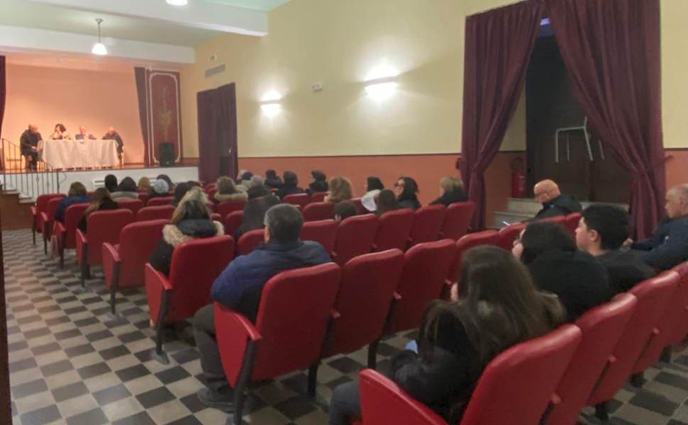 liceo san demetrio incontro studenti dirigenza comune 03