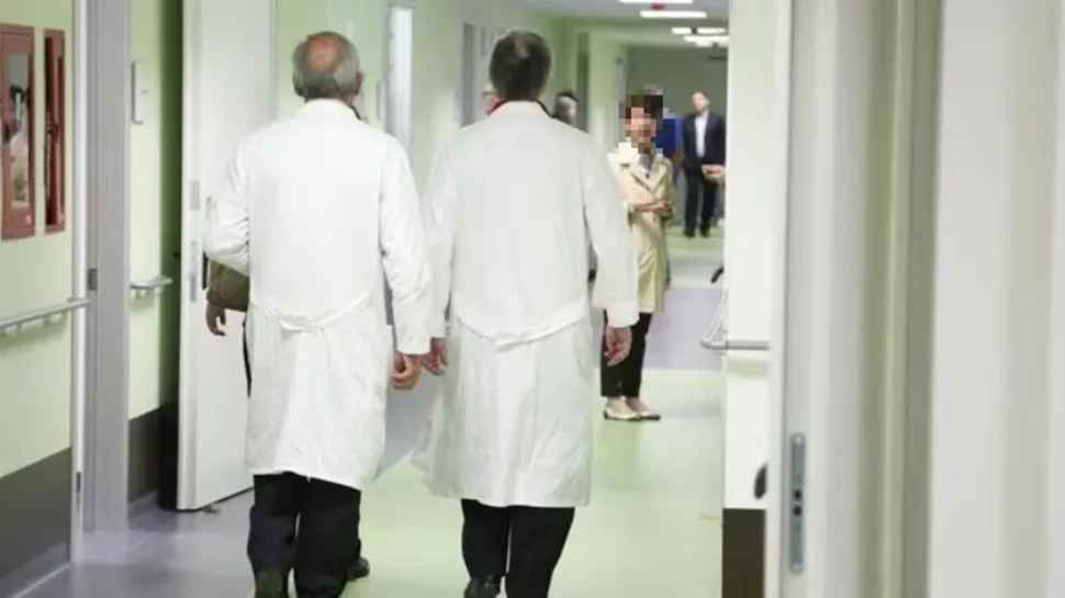 medici-pensione-corsia-ospedale
