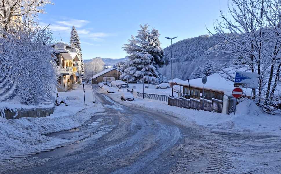 La Sila innevata attrae gli amanti degli sport invernali, ma anche turisti in cerca di relax 51 sila innevata 11 gennaio camigliatello