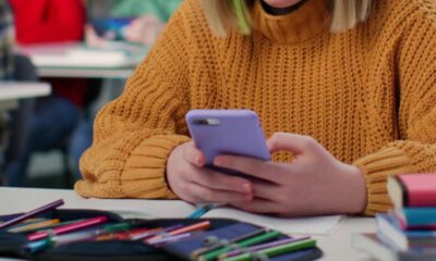 studenti smartphone 01
