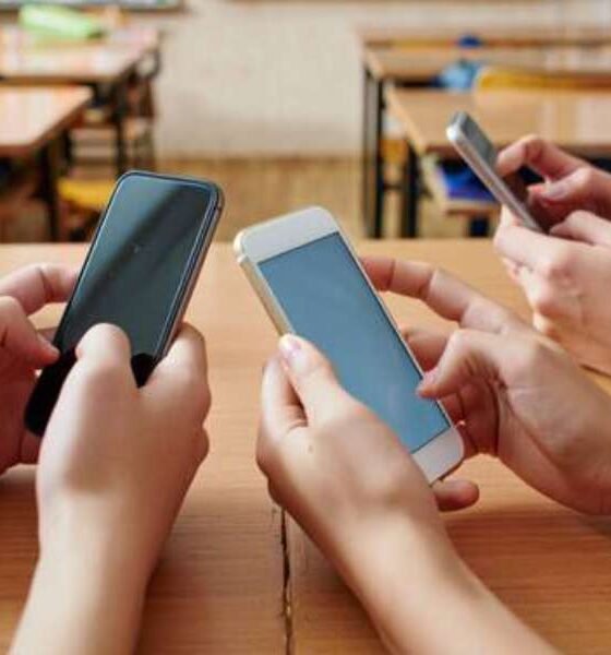 studenti smartphone 02