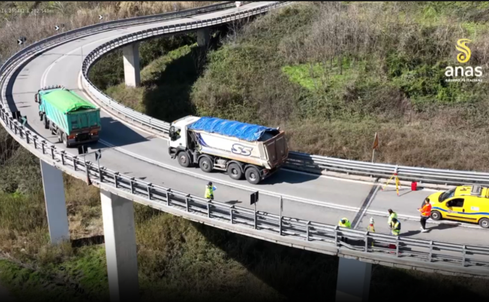 A2, concluse le prove di carico sull'asta di svincolo all'uscita Altilia-Grimaldi - VIDEO 115 A2-Altilia-Grimaldi-prove-di-carico