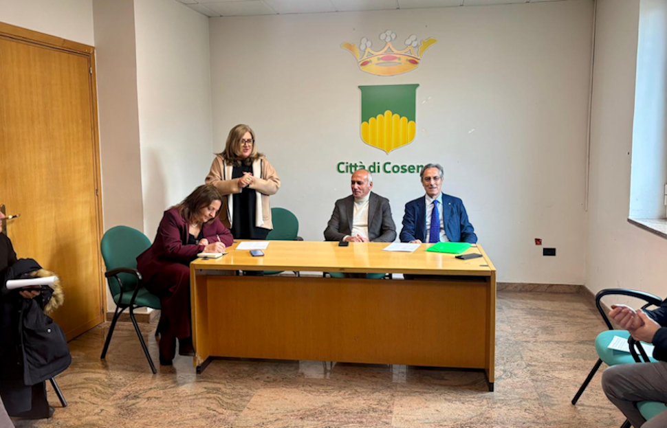 Commercio a Cosenza: programmazione, piano di rilancio e focus su viabilità, decoro e lotta agli abusivi 52 Consulta Commercio Cosenza