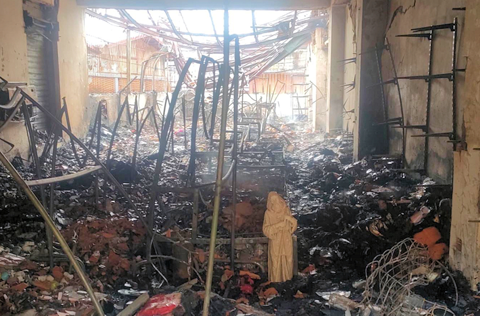 Incendio negozio soveria mannelli