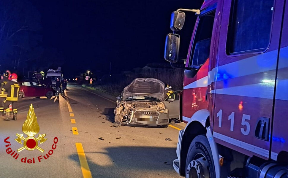 Incidente 106_01 Scontro tra due auto