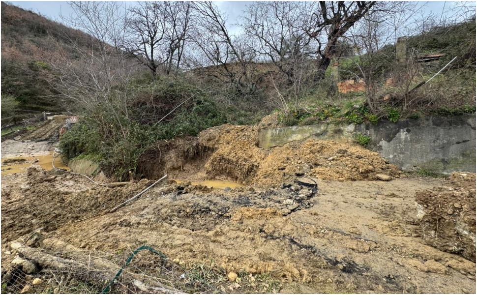 Allarme frana a San Sosti, frazione Macellara abbandonata «il cedimento e la paura» 52 Macellara San Sosti frana 03