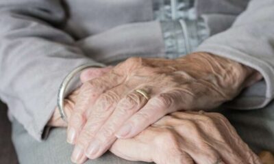 Maltrattamenti anziana madre