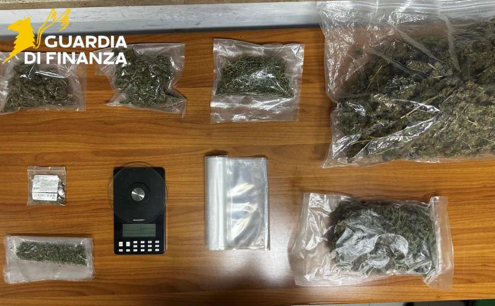 Marijuana guardia finanza 01