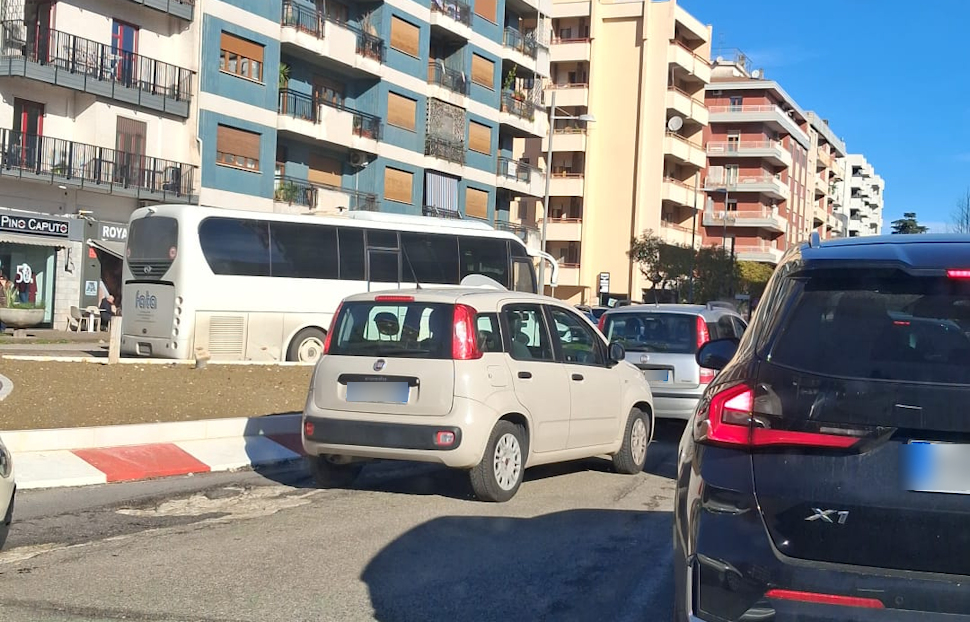 Rende Traffico via Kennedy Roges