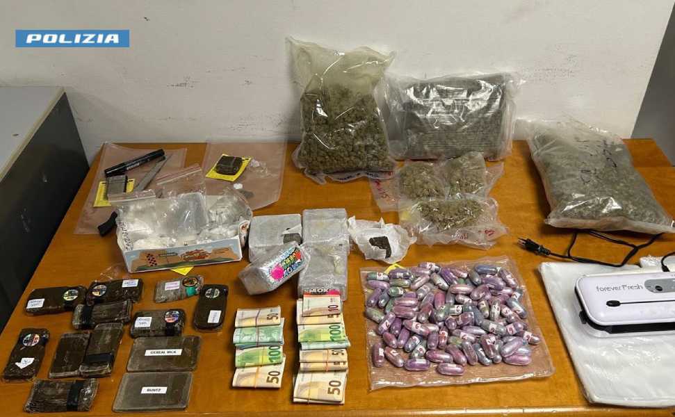 Sequestro droga cosenza